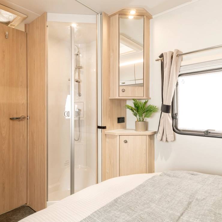 Whirlwind interior image 12