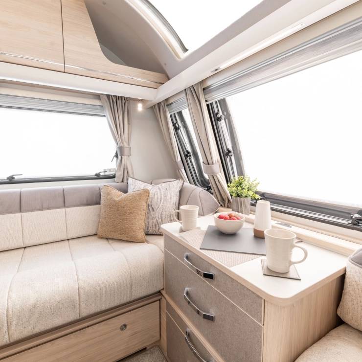 Whirlwind interior image 4